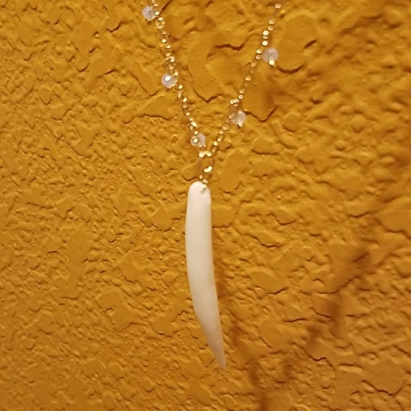 Layered Faux Horn Necklace - Picture 3 of 5